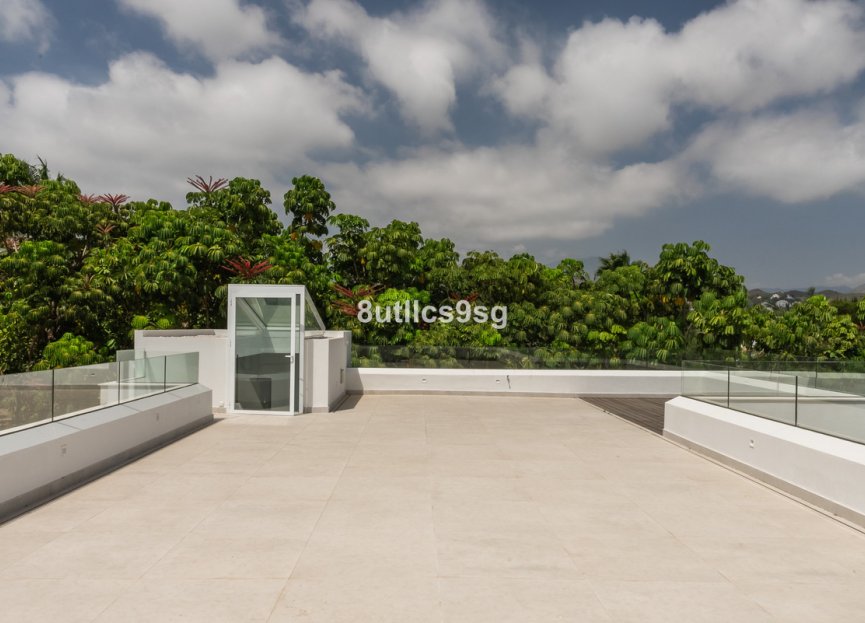 Resale - House - Detached Villa - Marbella - Nueva Andalucia