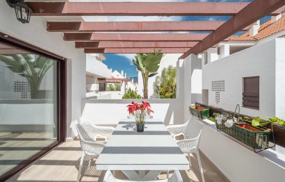 Resale - Ground floor apartment - Marbella - Nueva Andalucia