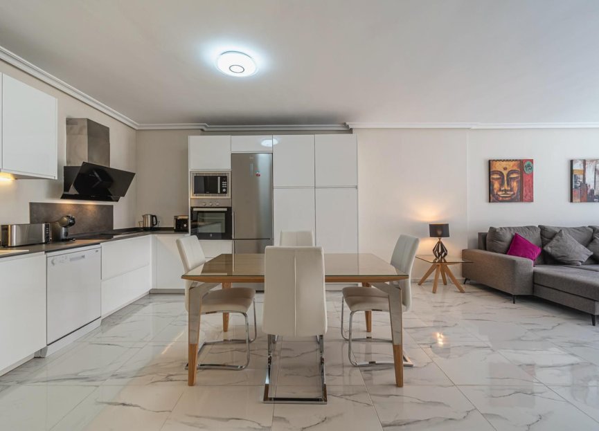 Resale - Ground floor apartment - Marbella - Nueva Andalucia