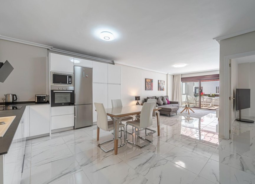 Resale - Ground floor apartment - Marbella - Nueva Andalucia