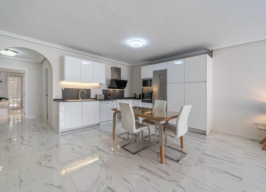 Resale - Ground floor apartment - Marbella - Nueva Andalucia