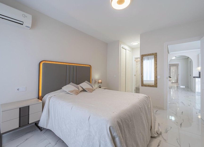 Resale - Ground floor apartment - Marbella - Nueva Andalucia