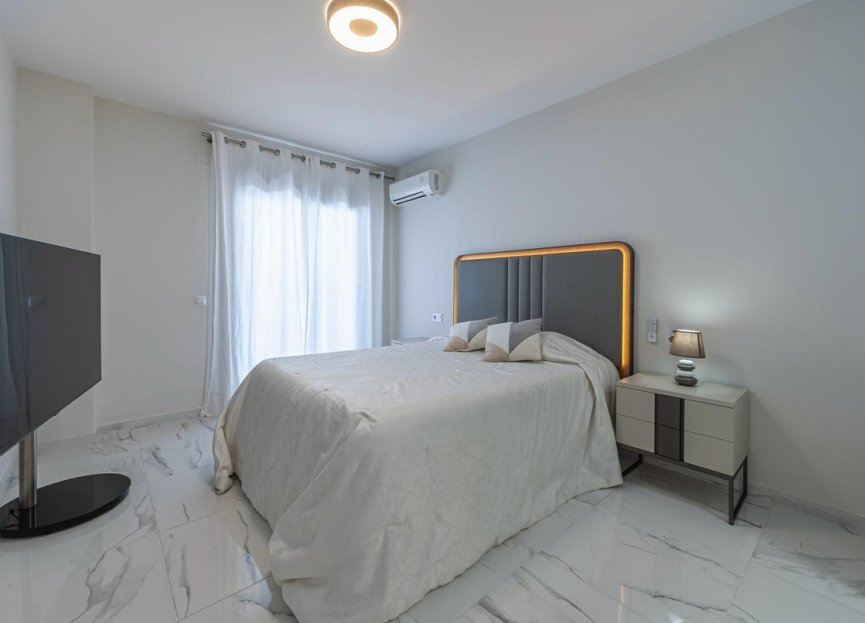 Resale - Ground floor apartment - Marbella - Nueva Andalucia