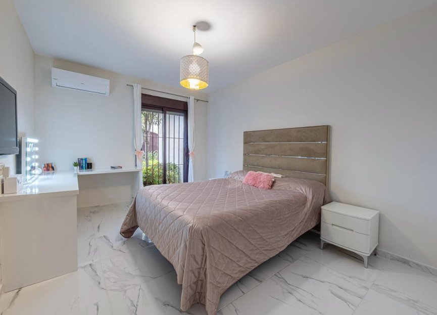 Resale - Ground floor apartment - Marbella - Nueva Andalucia