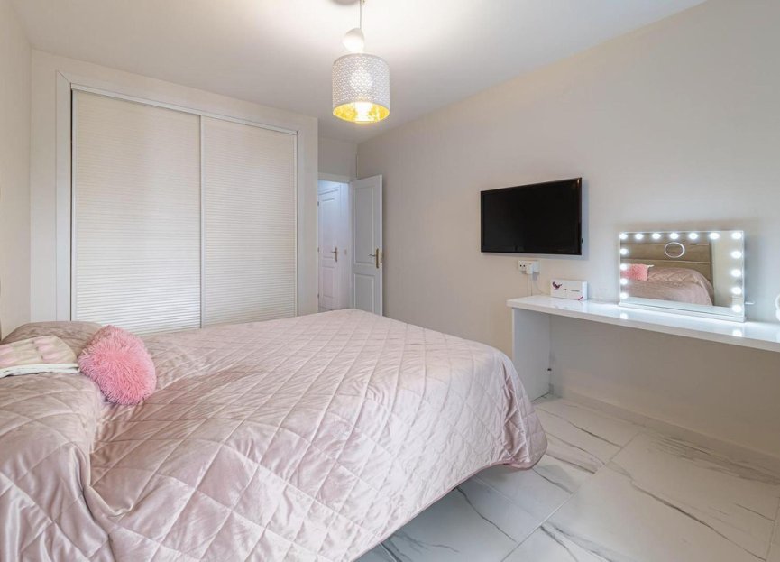 Resale - Ground floor apartment - Marbella - Nueva Andalucia