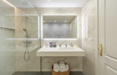 Resale - Ground floor apartment - Marbella - Nueva Andalucia