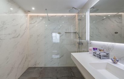 Resale - Ground floor apartment - Marbella - Nueva Andalucia