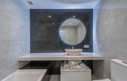 Resale - Ground floor apartment - Marbella - Nueva Andalucia