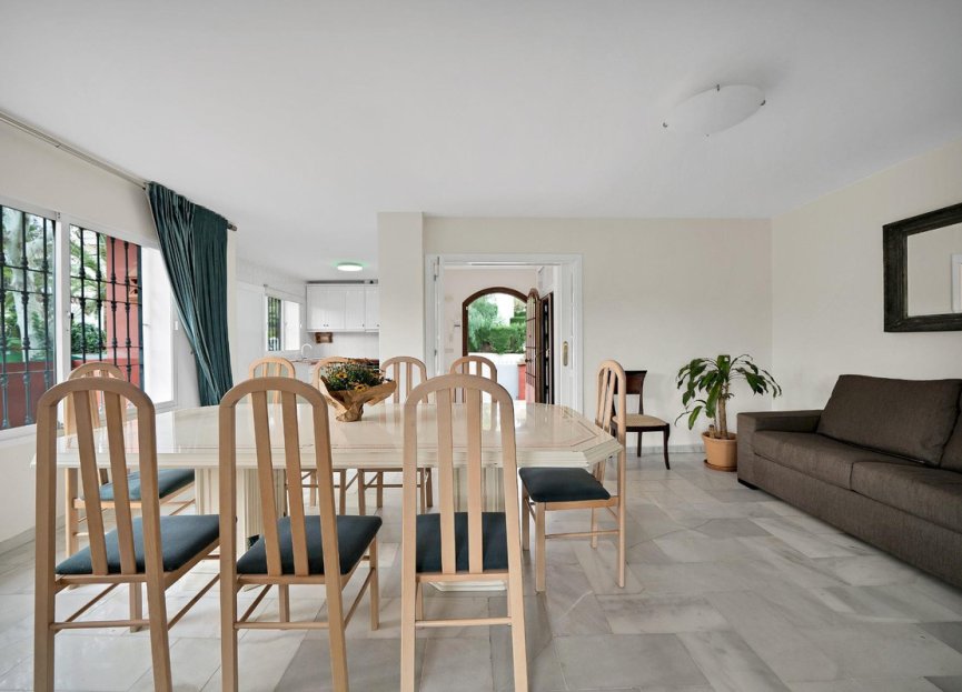 Resale - House - Detached Villa - Marbella - Elviria