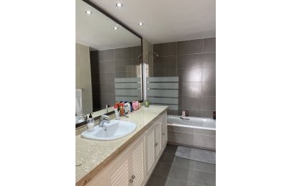 Resale - Ground floor apartment - Benalmádena - Benalmadena Centro
