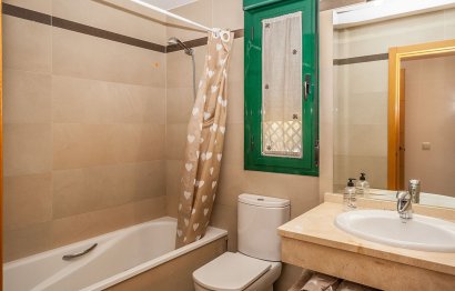 Resale - Apartment - Middle Floor Apartment - Marbella - Marbella Centro