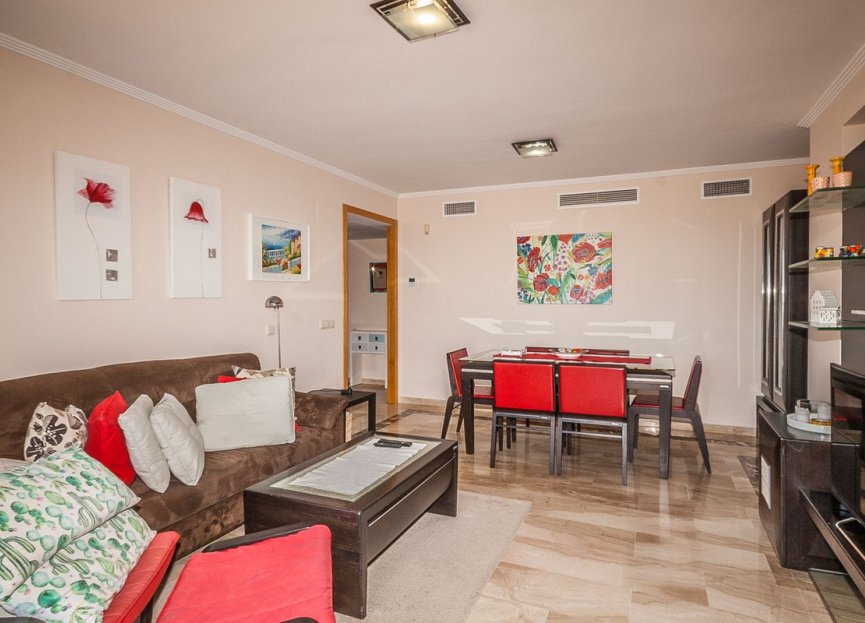 Resale - Apartment - Middle Floor Apartment - Marbella - Marbella Centro