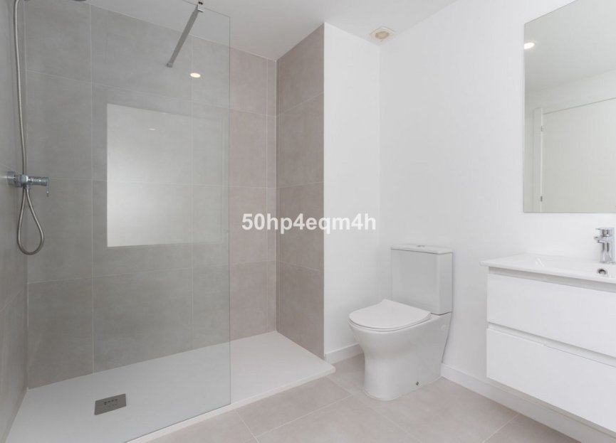 Resale - Apartment - Middle Floor Apartment - Marbella - Guadalmina Baja