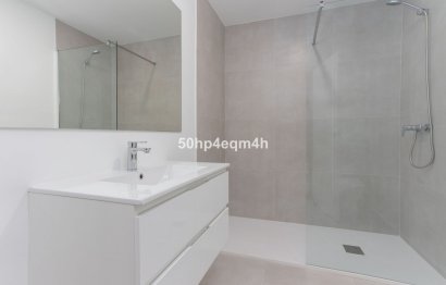 Resale - Apartment - Middle Floor Apartment - Marbella - Guadalmina Baja