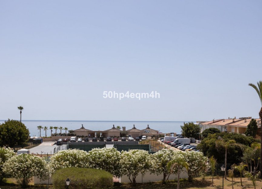 Resale - Apartment - Middle Floor Apartment - Marbella - Guadalmina Baja