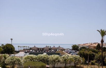 Resale - Apartment - Middle Floor Apartment - Marbella - Guadalmina Baja