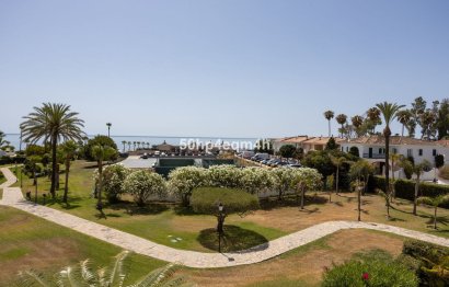 Resale - Apartment - Middle Floor Apartment - Marbella - Guadalmina Baja