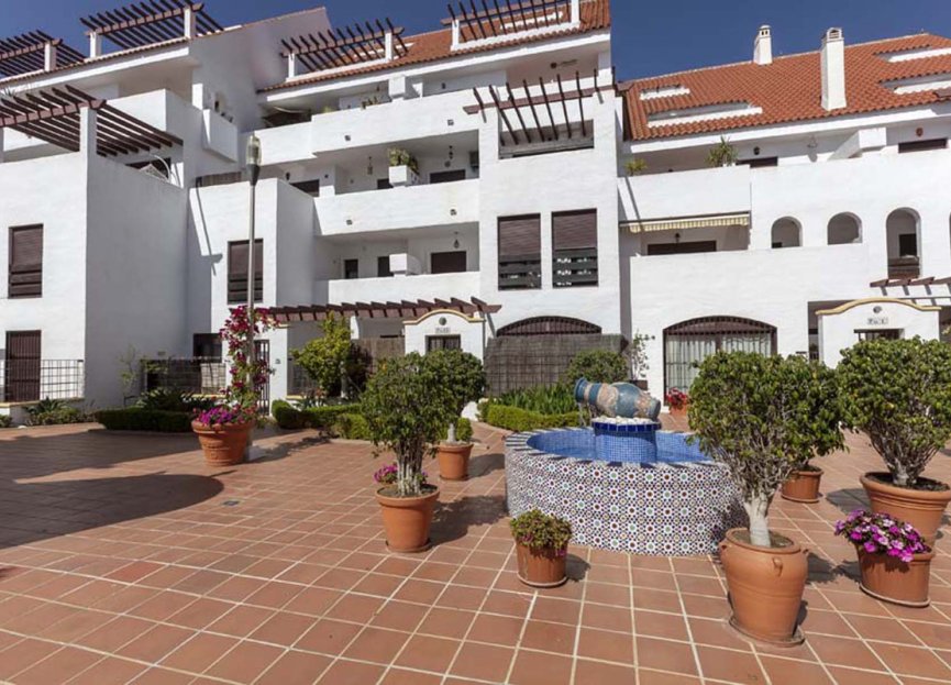 Resale - Apartment - Penthouse - Marbella - Nueva Andalucia