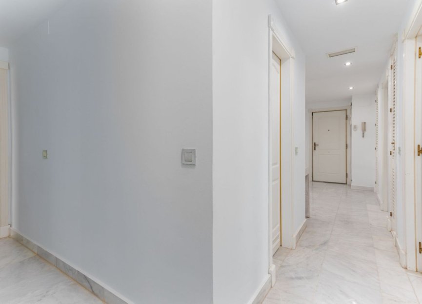 Resale - Ground floor apartment - Marbella - San Pedro De Alcantara