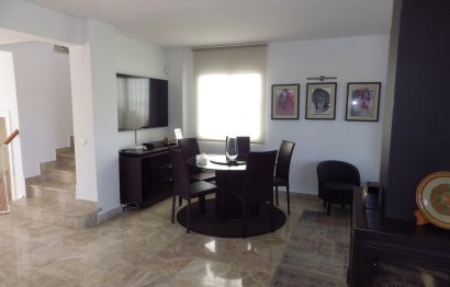 Resale - House - Townhouse - Marbella - Nueva Andalucia