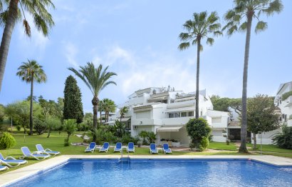 Resale - Apartment - Middle Floor Apartment - Marbella - Puerto Banús