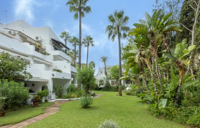 Resale - Apartment - Middle Floor Apartment - Marbella - Puerto Banús