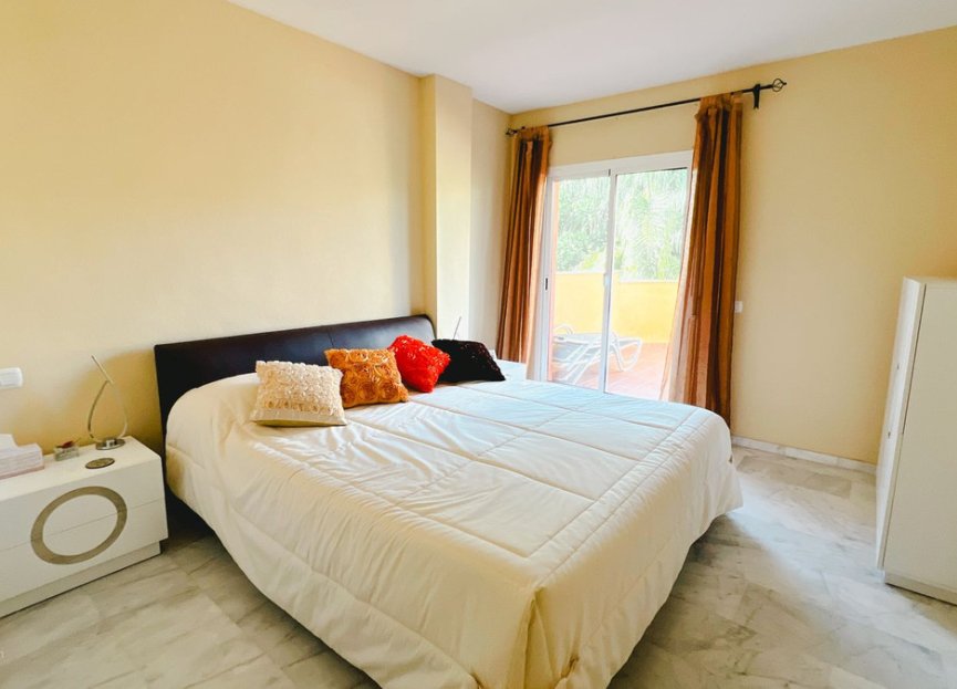 Resale - Apartment - Middle Floor Apartment - Marbella - Reserva de Marbella