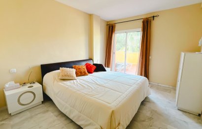 Resale - Apartment - Middle Floor Apartment - Marbella - Reserva de Marbella