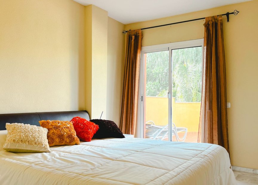 Resale - Apartment - Middle Floor Apartment - Marbella - Reserva de Marbella