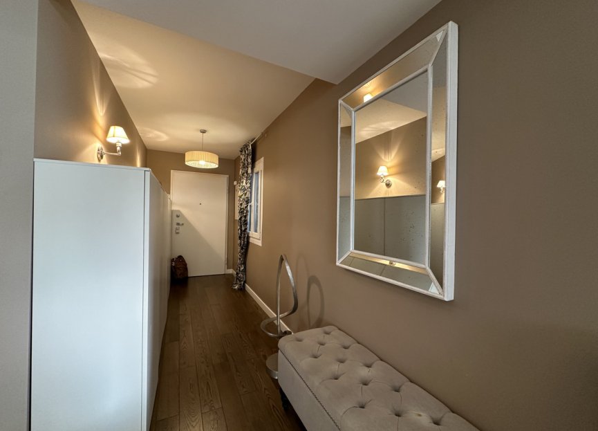 Resale - Apartment - Middle Floor Apartment - Marbella - Puerto Banús