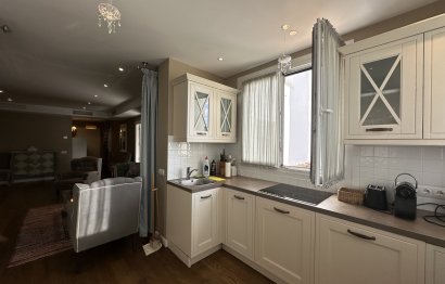 Resale - Apartment - Middle Floor Apartment - Marbella - Puerto Banús