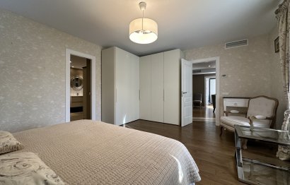 Resale - Apartment - Middle Floor Apartment - Marbella - Puerto Banús