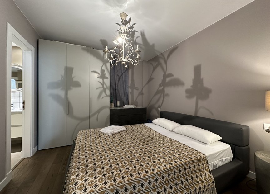 Resale - Apartment - Middle Floor Apartment - Marbella - Puerto Banús