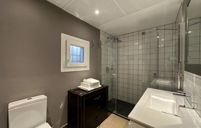 Resale - Apartment - Middle Floor Apartment - Marbella - Puerto Banús