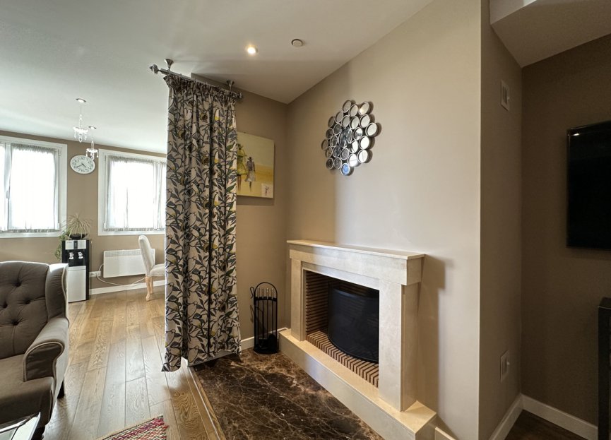 Resale - Apartment - Middle Floor Apartment - Marbella - Puerto Banús