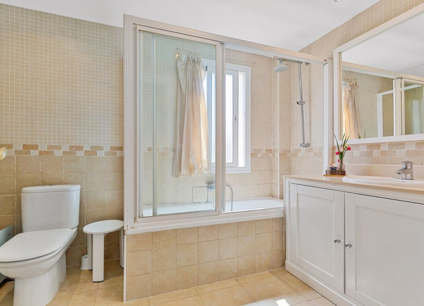 Resale - Apartment - Middle Floor Apartment - Fuengirola - Fuengirola Centro