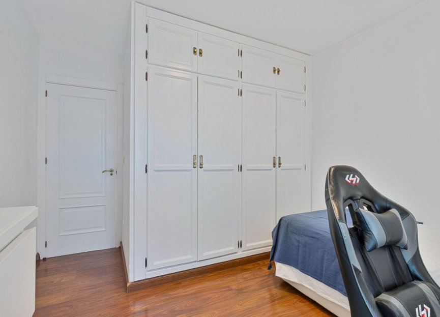 Resale - Apartment - Middle Floor Apartment - Fuengirola - Fuengirola Centro