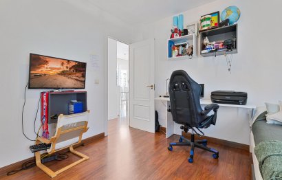 Resale - Apartment - Middle Floor Apartment - Fuengirola - Fuengirola Centro