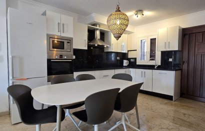 Resale - House - Townhouse - Estepona - Costalita