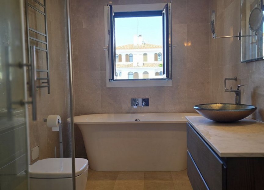Resale - House - Townhouse - Estepona - Costalita