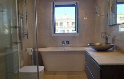 Resale - House - Townhouse - Estepona - Costalita