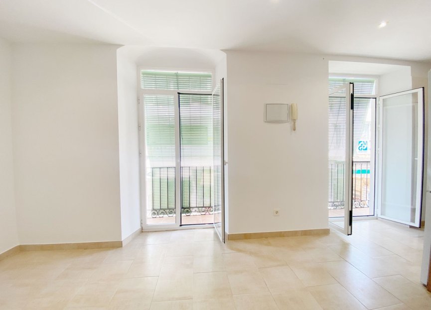 Resale - Apartment - Middle Floor Apartment - Marbella - Marbella Centro