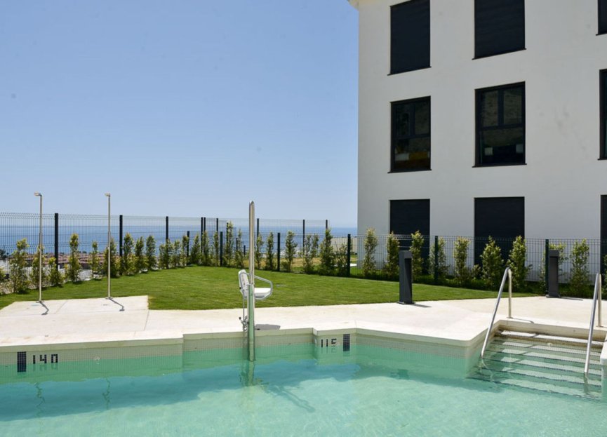 Resale - Apartment - Middle Floor Apartment - Fuengirola - Fuengirola Centro