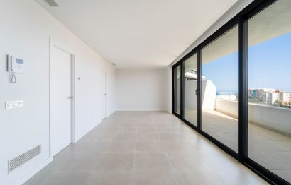 Resale - Apartment - Middle Floor Apartment - Fuengirola - Fuengirola Centro