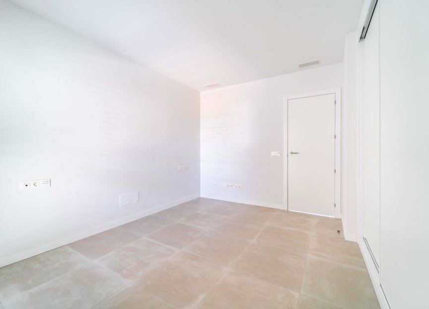 Resale - Apartment - Middle Floor Apartment - Fuengirola - Fuengirola Centro