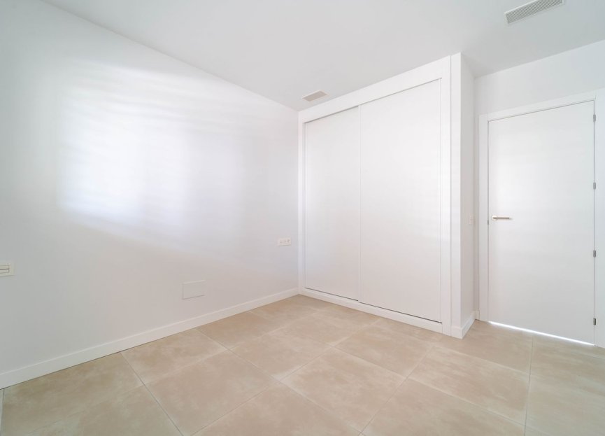 Resale - Apartment - Middle Floor Apartment - Fuengirola - Fuengirola Centro