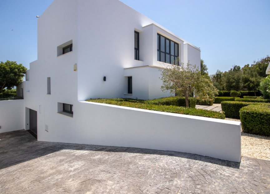 Resale - House - Detached Villa - Manilva - La Duquesa