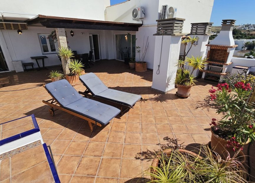 Resale - Apartment - Top Floor Apartment - Estepona - Estepona Centro