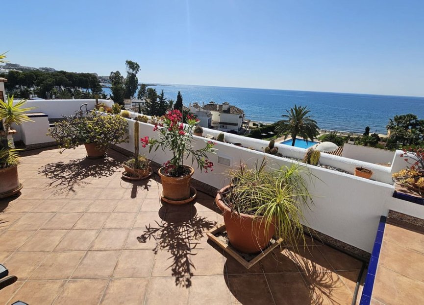 Resale - Apartment - Top Floor Apartment - Estepona - Estepona Centro