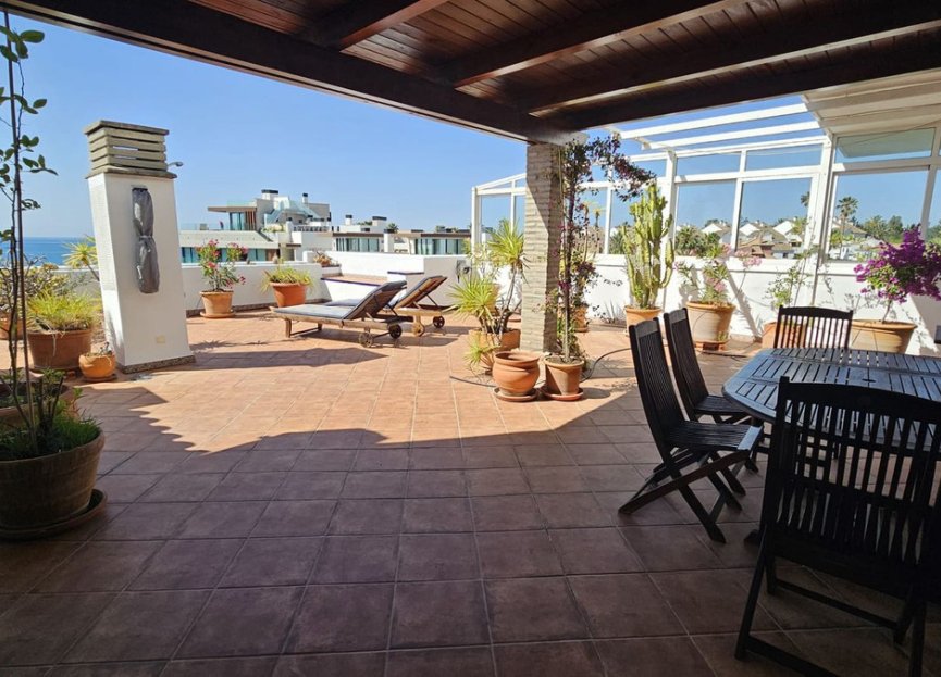 Resale - Apartment - Top Floor Apartment - Estepona - Estepona Centro